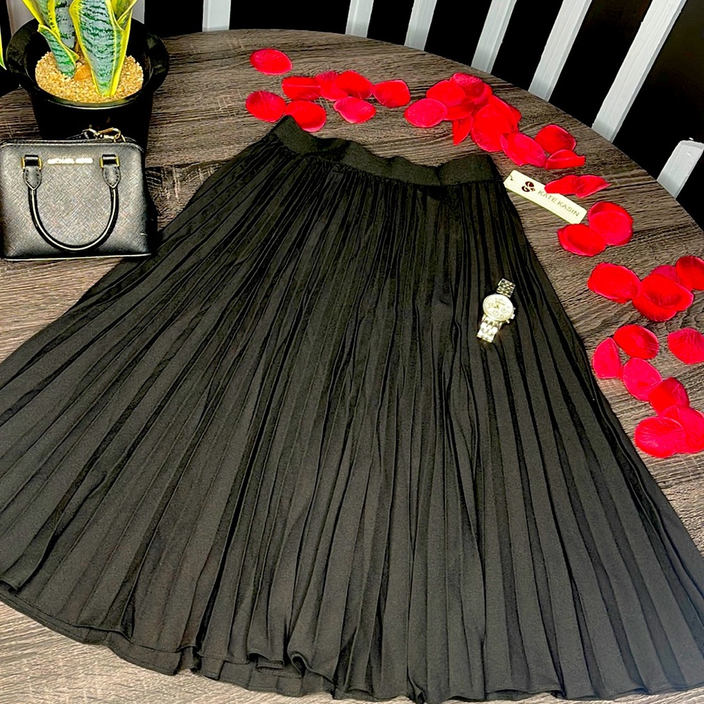 Long black skirt